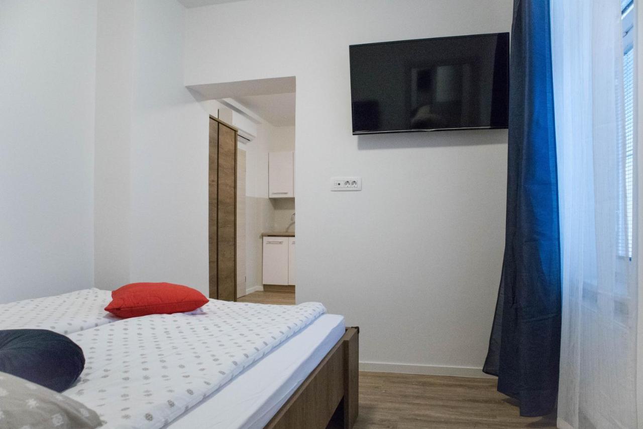Jantar Apartmaji Novo Mesto Exterior foto