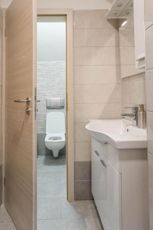 Jantar Apartmaji Novo Mesto Exterior foto